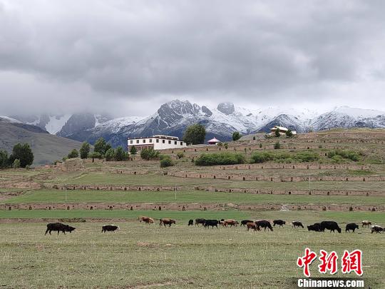 重走十八軍進(jìn)藏路：不忘歷史，才能堅(jiān)定信念